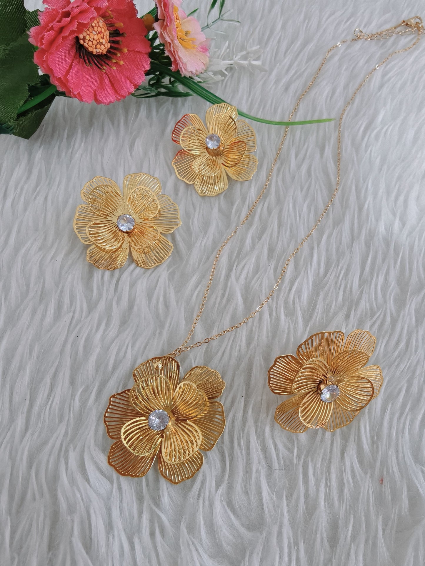 Pendant Earring