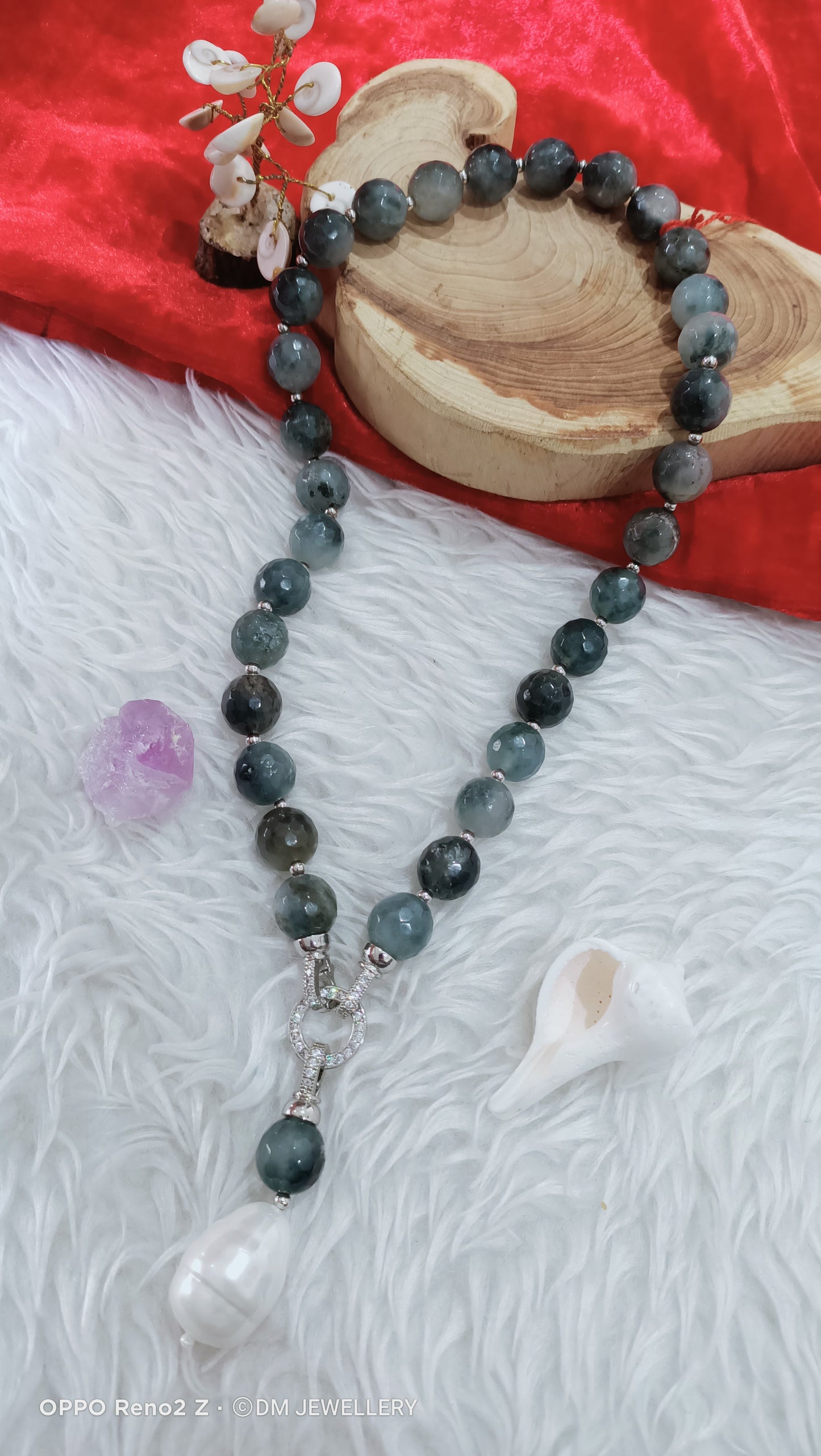Neckpiece