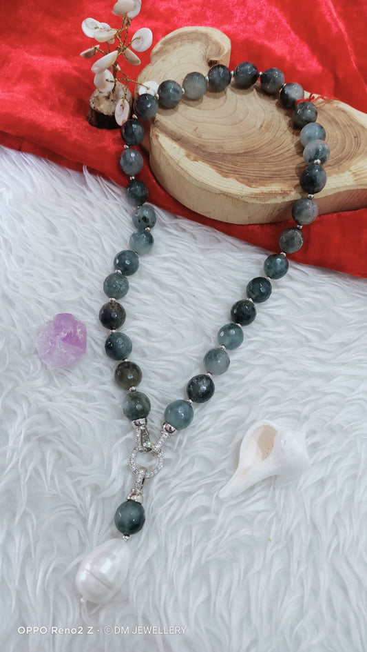 Neckpiece