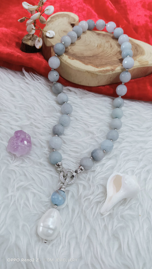Neckpiece