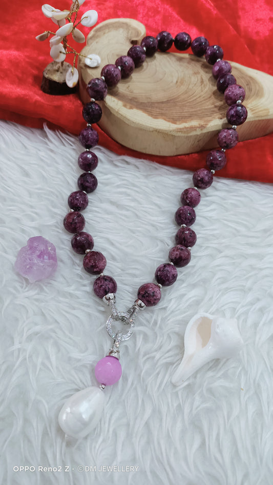 Neckpiece