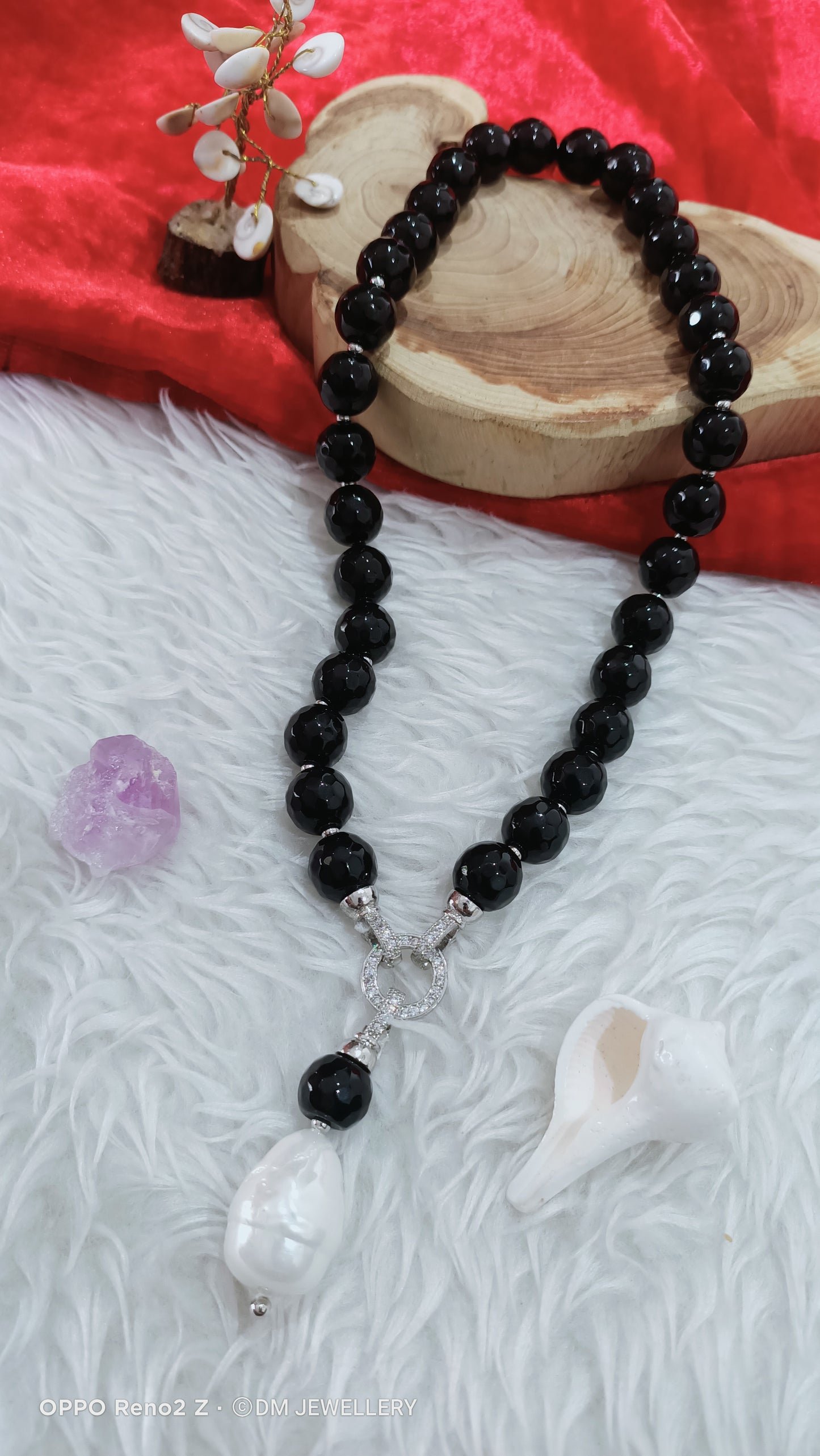 Neckpiece
