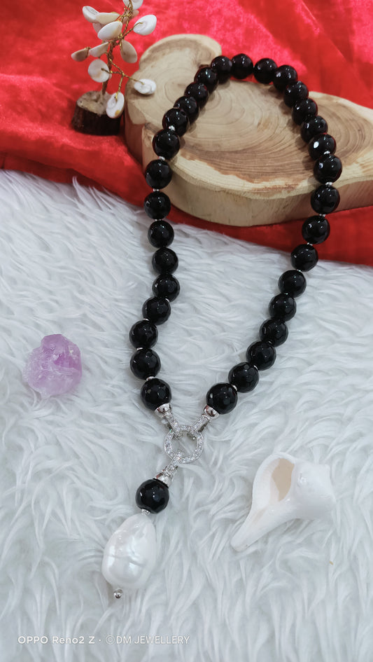 Neckpiece