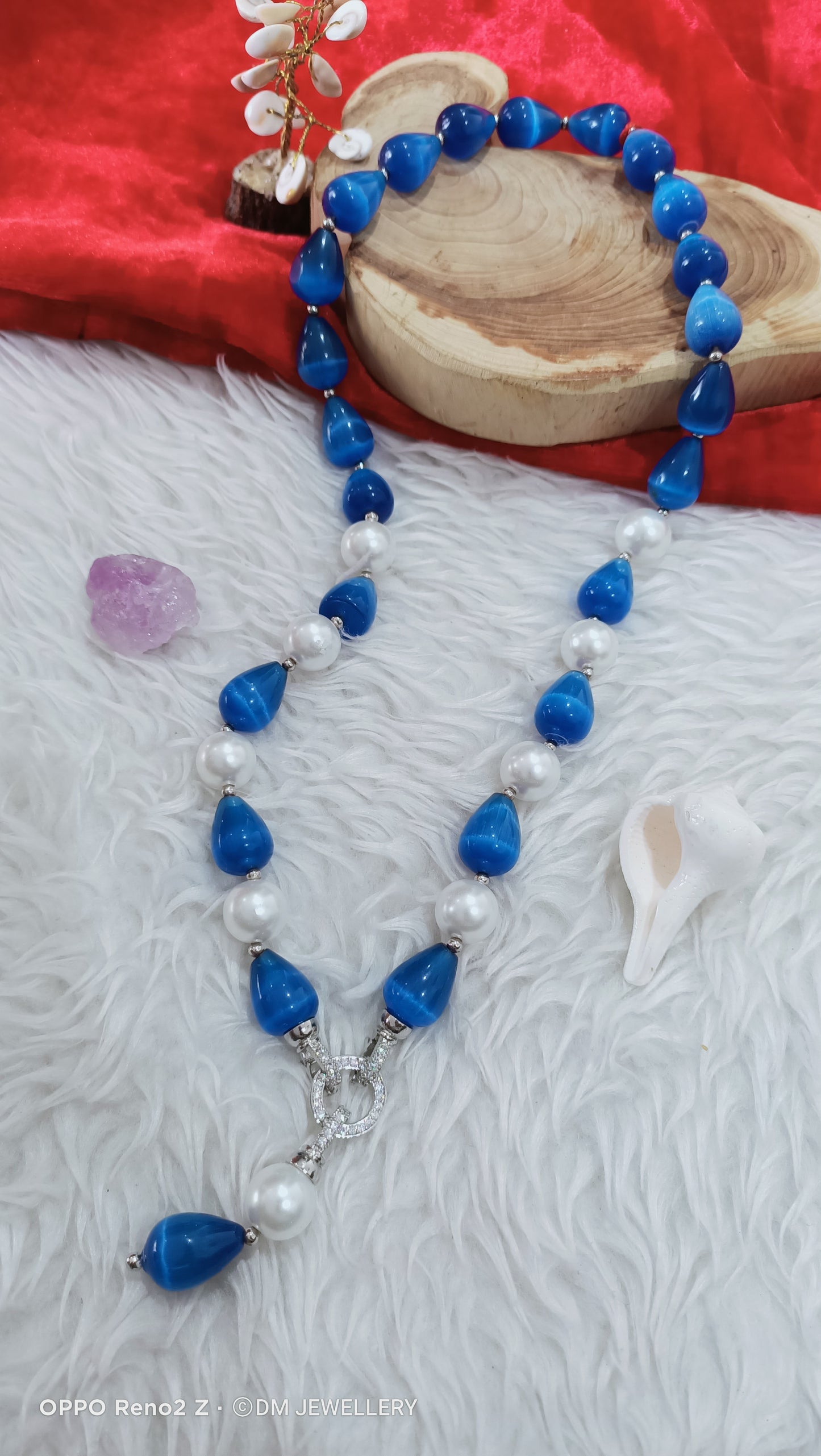 Neckpiece