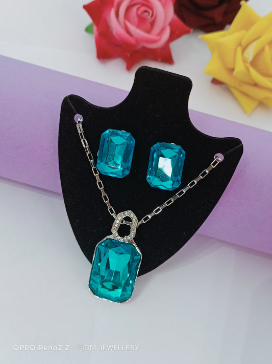 Swarovski Pendent Earring