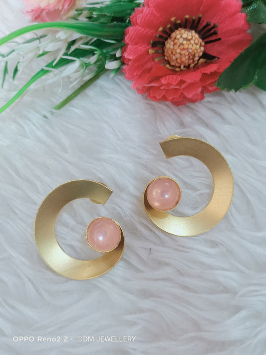 Gold polish Earring
