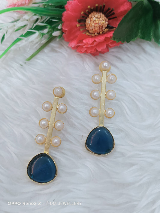 Gold polish Earring