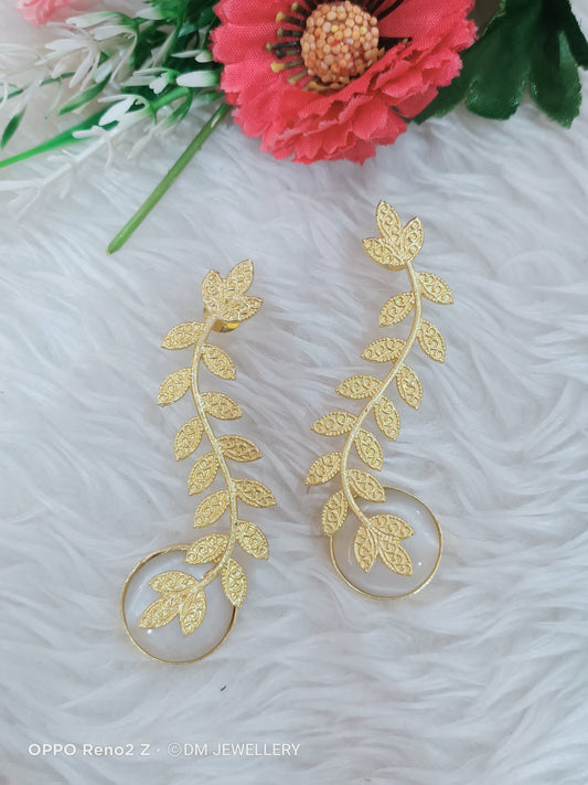Gold polish Earring