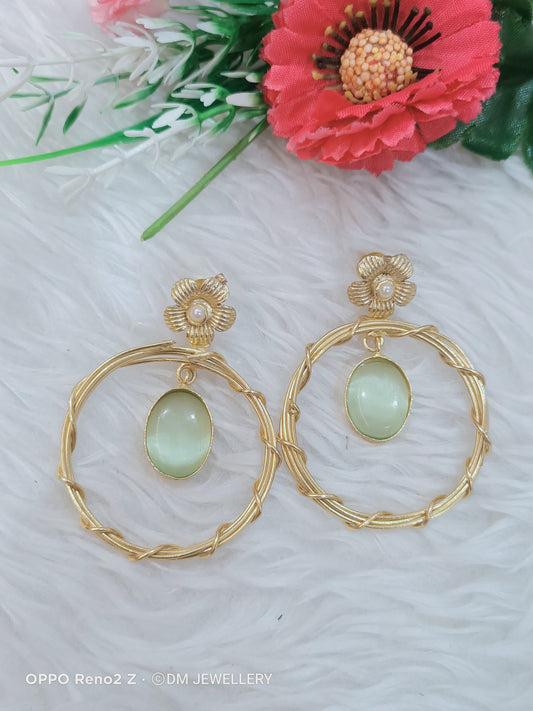 Gold polish Earring