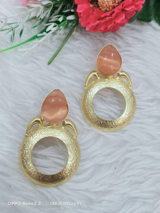 Gold polish Earring