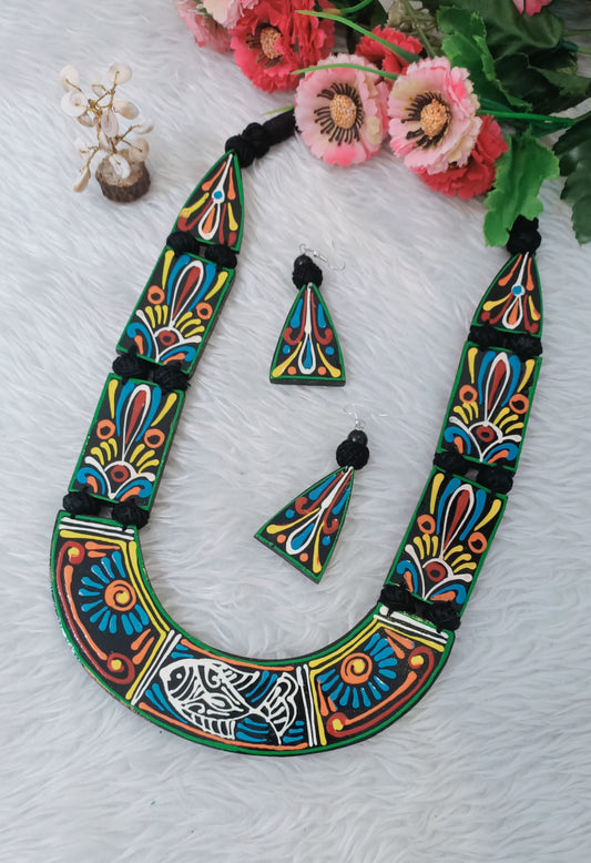 Thread Neckpiece