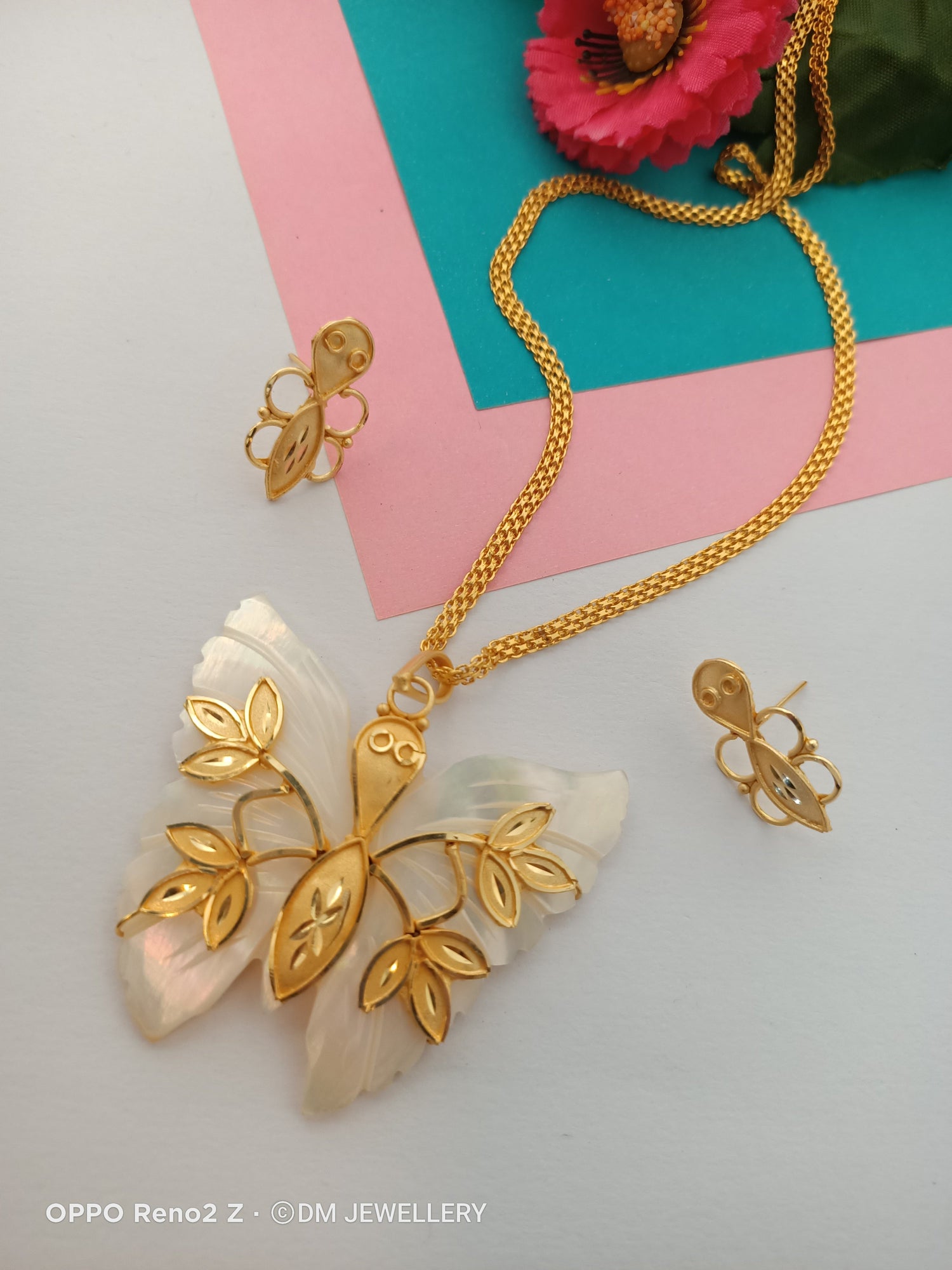 Gold plated Pendant Earring Set