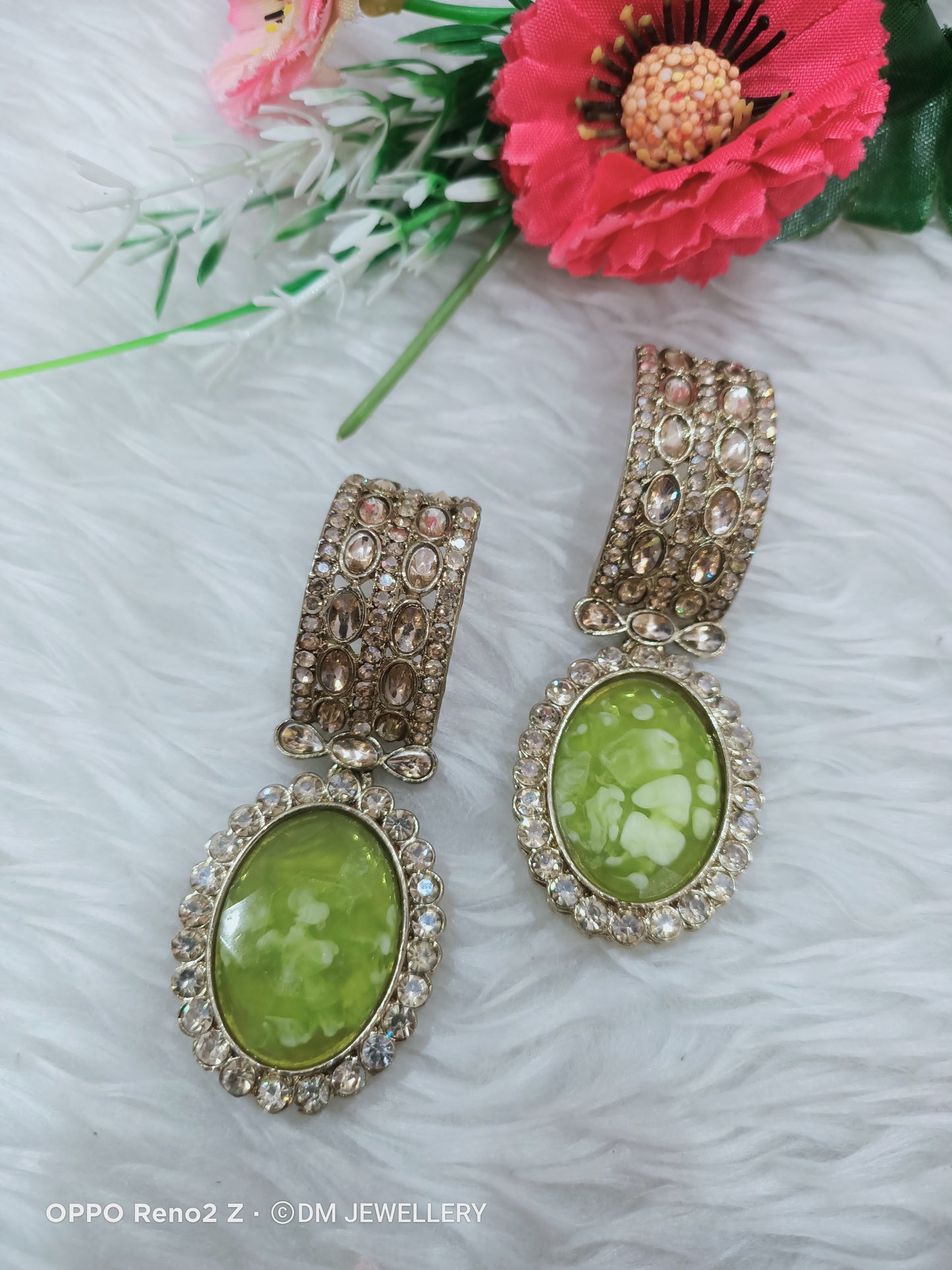 Gold polish Earring