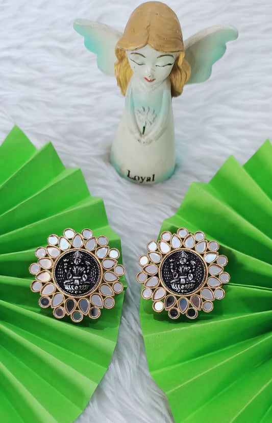 Laxmi stud earring
