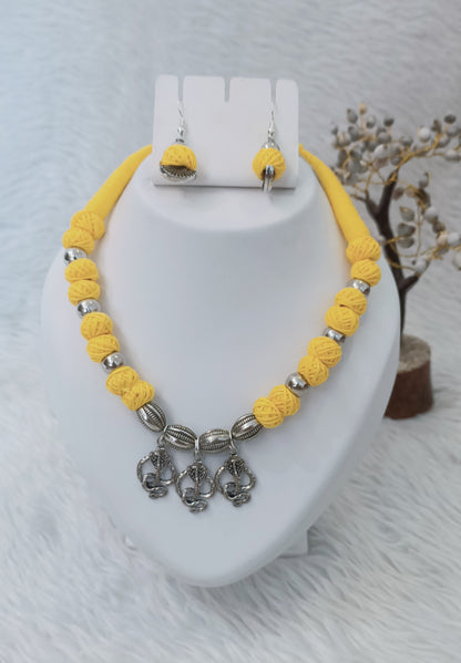 Thread Neckpiece
