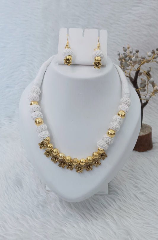 Thread Neckpiece