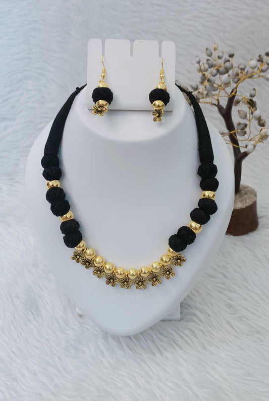 Thread Neckpiece